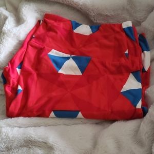 Lularoe leggings tall and curvy